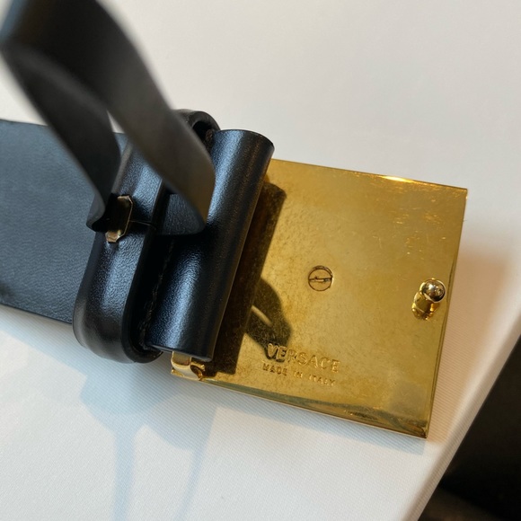 ❌sold❌Men Versace belt - Picture 2 of 5